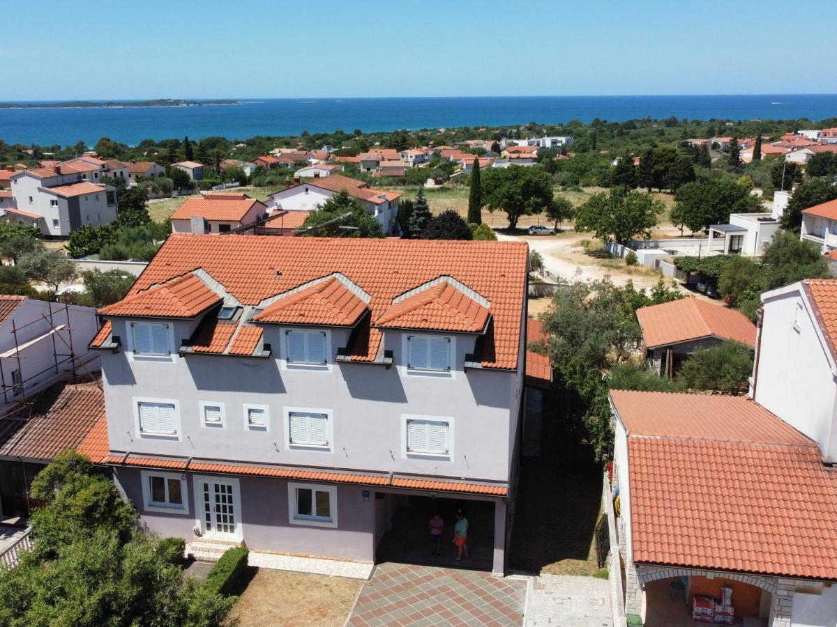 Apartments Jozic Peroj Exterior photo