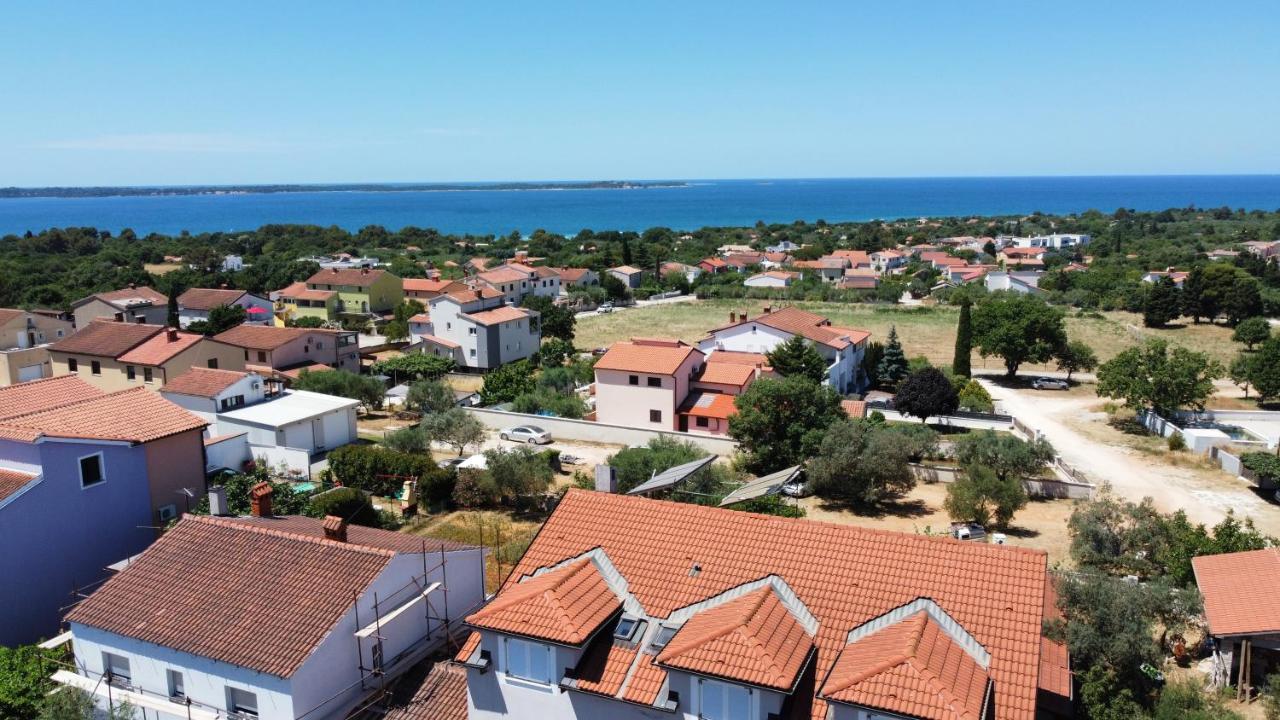 Apartments Jozic Peroj Exterior photo